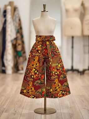 High-Rise Wide-Leg Printed Culottes in Multicolor